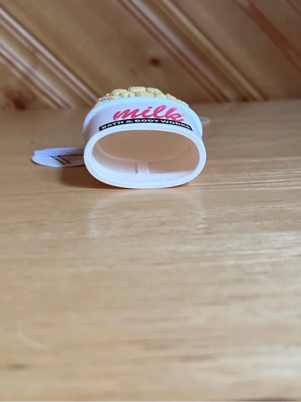 Bath & Body Works x Milk Bar Cereal Milk Soft Serve PocketBac Holder